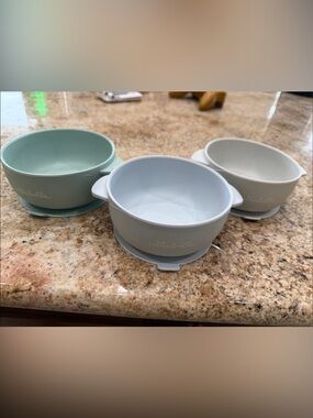 Silicone Suction Bowls set of 3